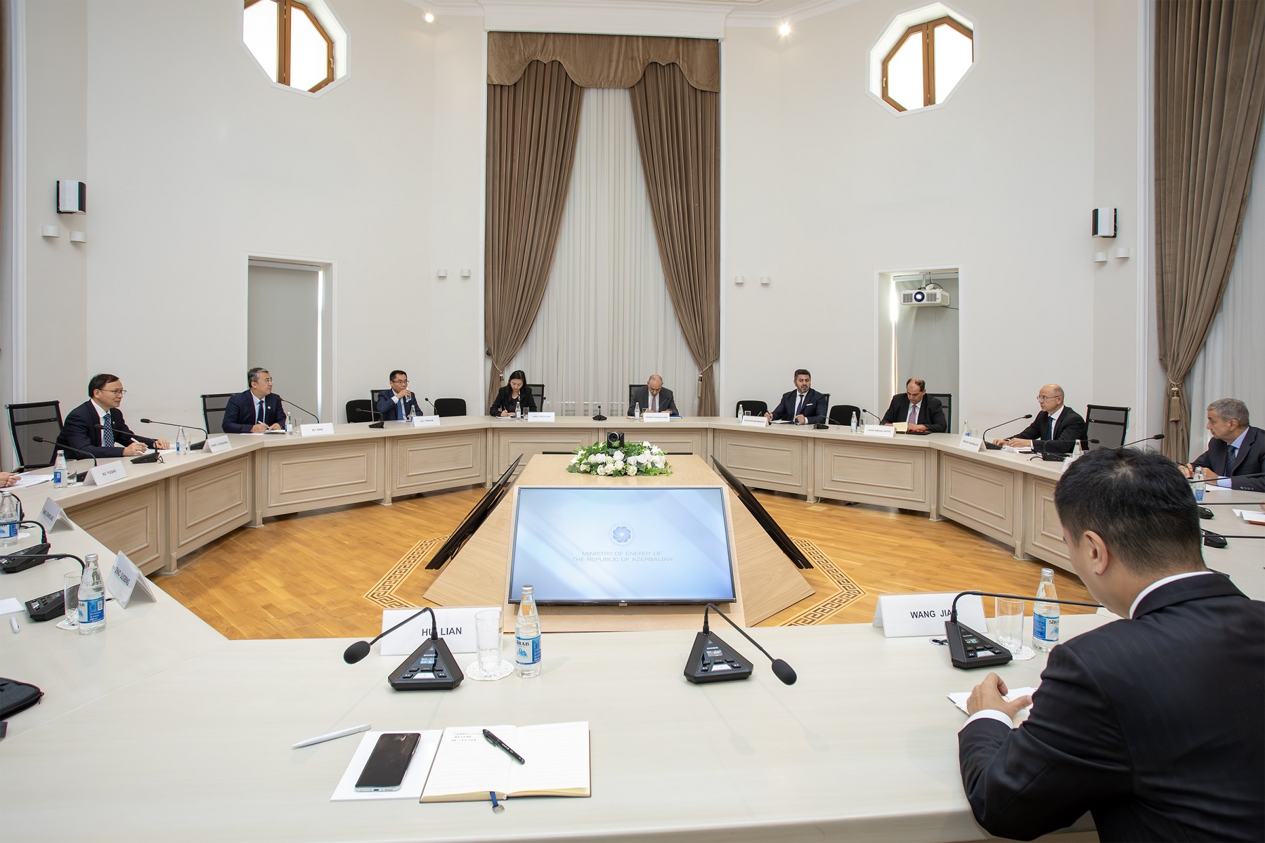 Azərbaycan və Çin şirkətləri arasında yeni enerji layihələrinin həyata keçirilməsi müzakirə edilib