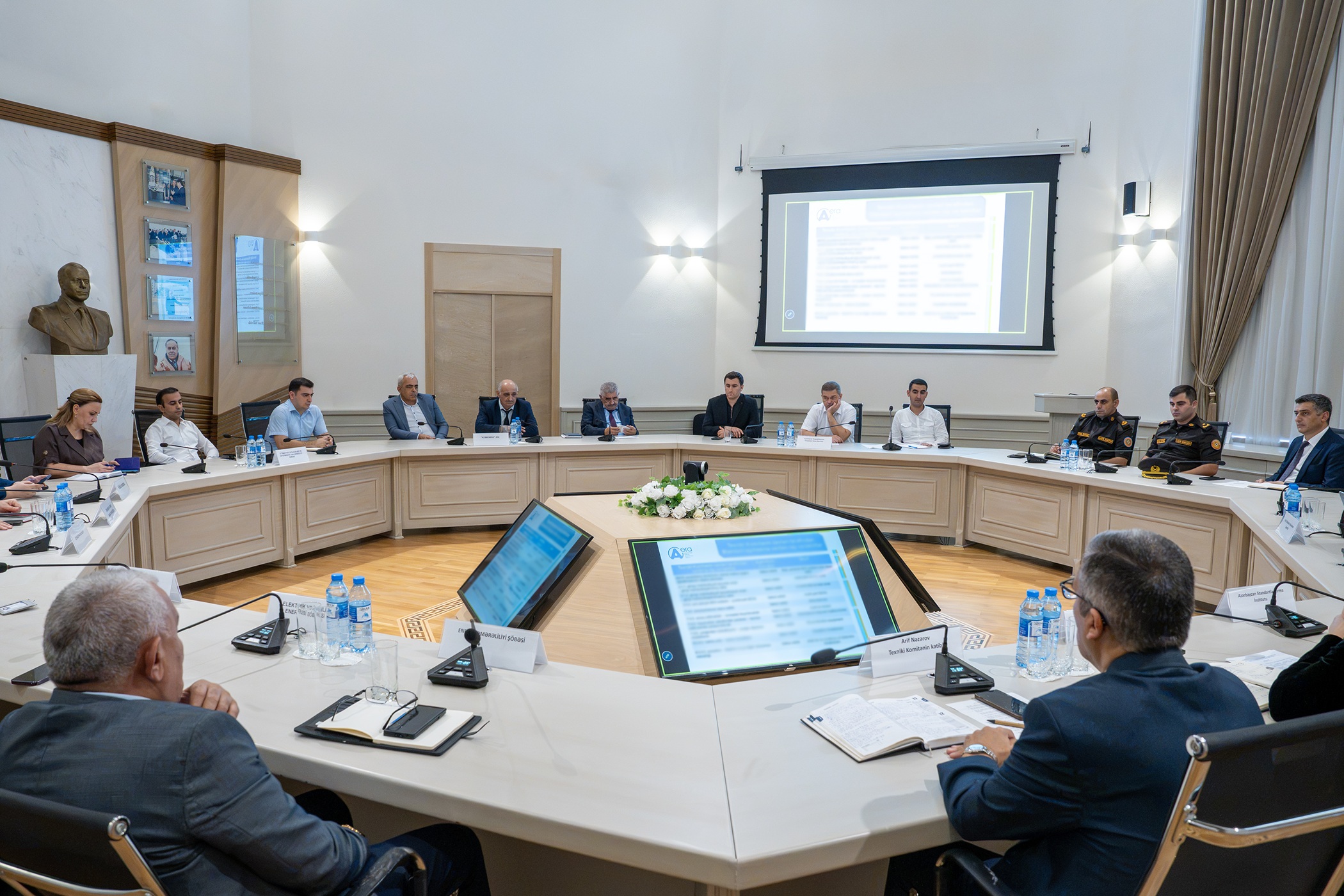 Azərbaycanda enerjisi saxlanc sistemləri üzrə standart layihəsinin yekun variantı təqdim edilib