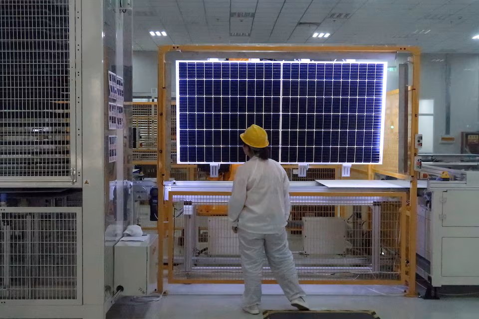 China solar giants shed another 40,000 jobs last year as overcapacity persists